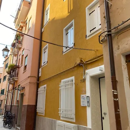 Ca Francesco Industrial Apartment